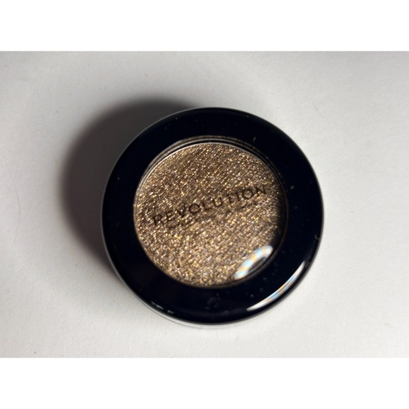 Revolution Flawless Foils Eyeshadow - Retreat .07 oz - Picture 2 of 3